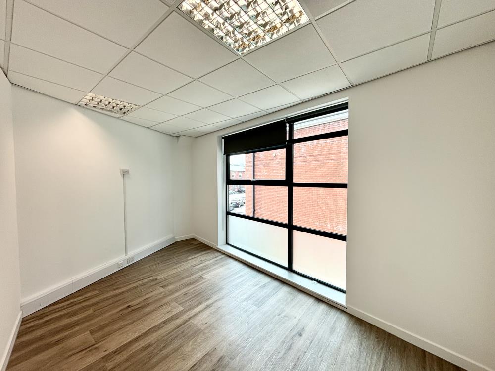 To Rent: Unit 16 Neespend Triangle, 1 Burton Road, Sheffield S3 8BW