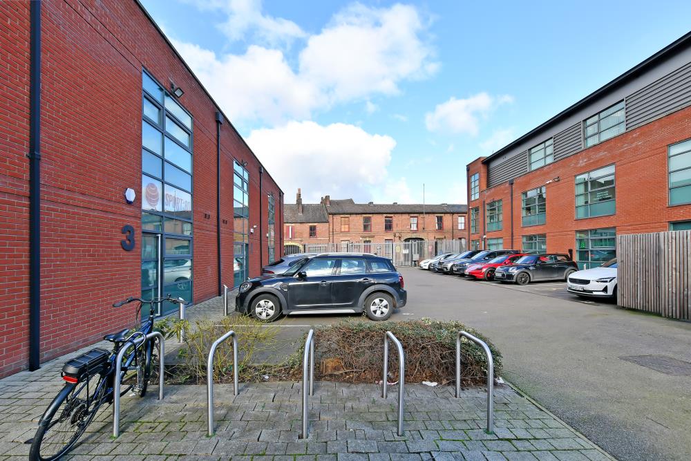 To Rent: Unit 16 Neespend Triangle, 1 Burton Road, Sheffield S3 8BW