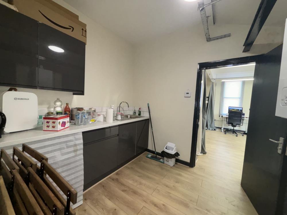 To Rent: Unit 9 Chaucer Yard, 50 Clough Road, Sheffield S1 4TB