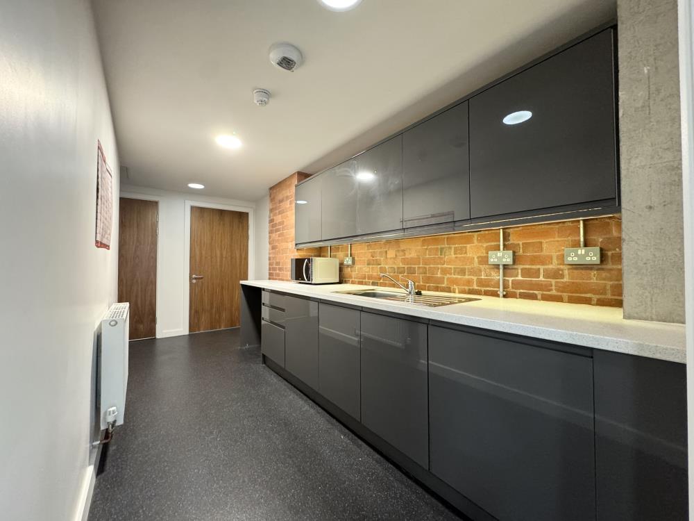 To Rent: Unit 1 Gatecrasher, 102 Arundel Street, Sheffield S1 4RE